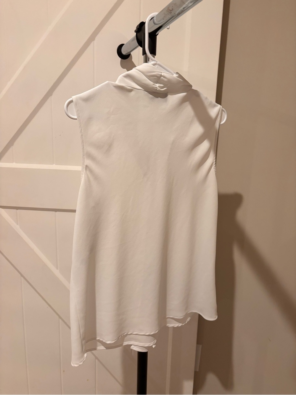 Evan Picone White Sleeveless Tie-Neck Camisole - Picture 4 of 4